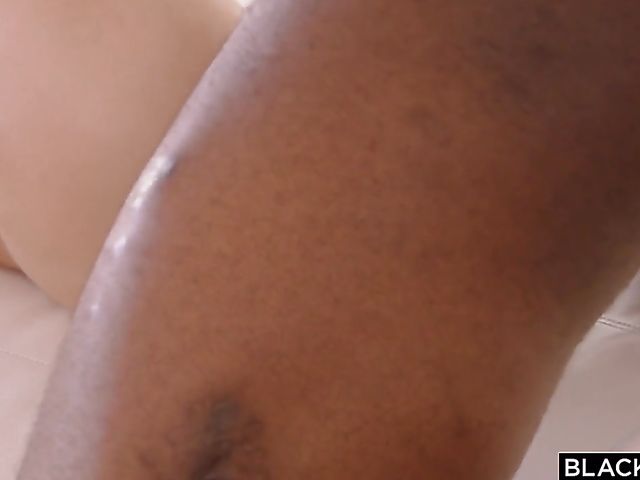 Hannah Hays first big black cock in her 18