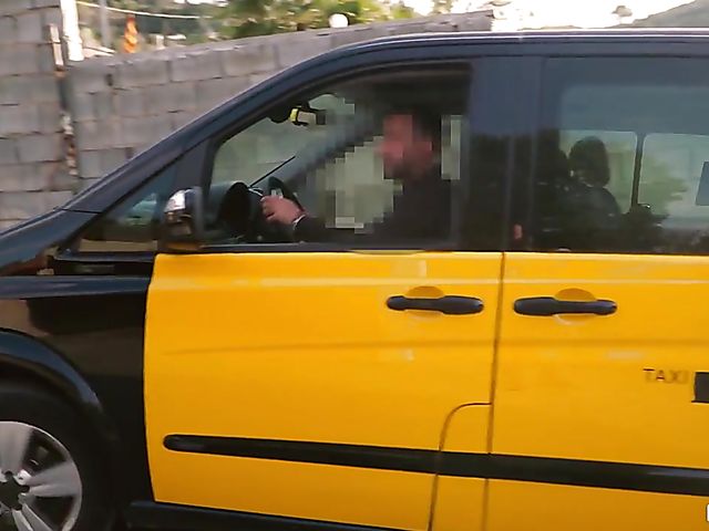 Taxi driver fucks hot Spanish girl Aisha outdoors