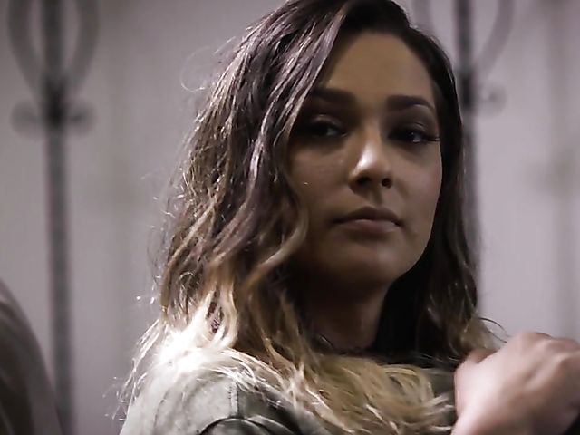 Hard fuck in the night with Jaye Summers