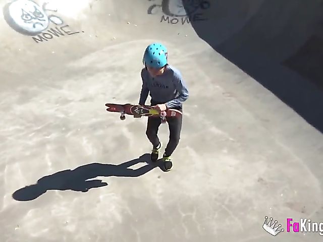 Amateur boy fucks short hair BBW Vicky