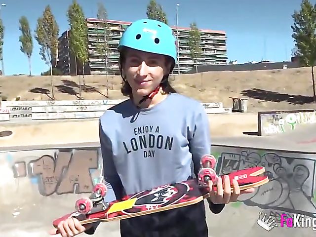 Amateur boy fucks short hair BBW Vicky