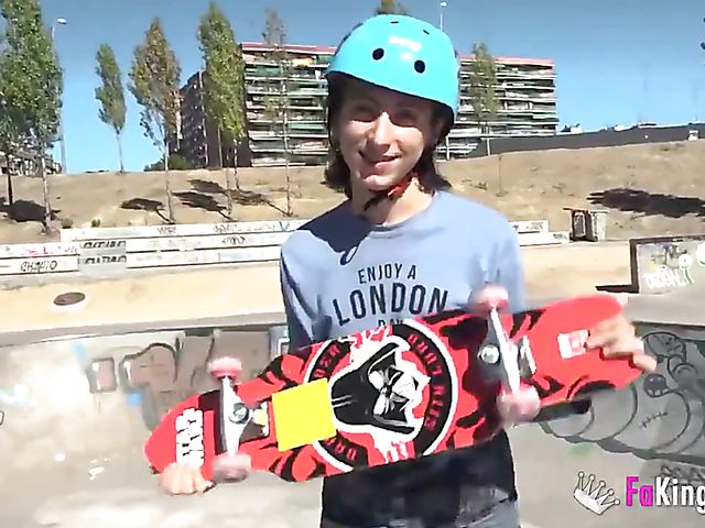 Amateur boy fucks short hair BBW Vicky