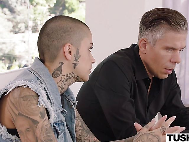 Bald girl Leigh Raven gets banged in the ass