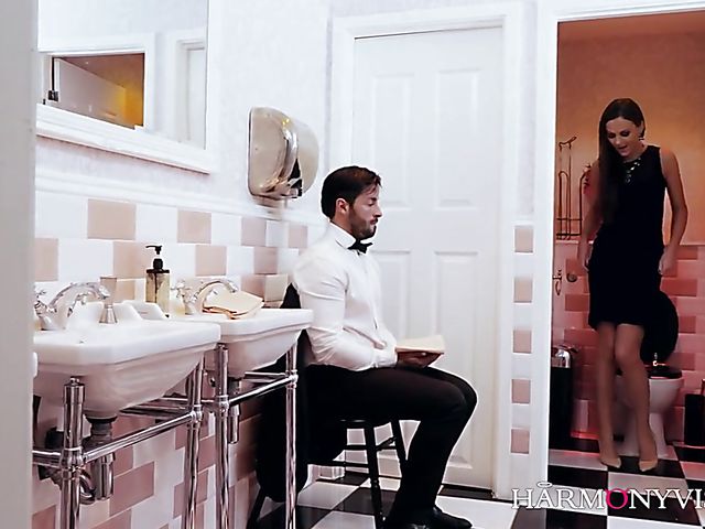 Anal sex at the restroom with Tina Kay