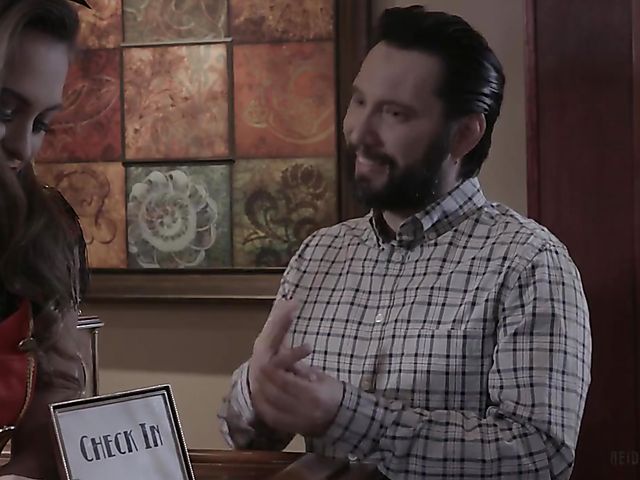 Hotel sex with slim babe Riley Reid