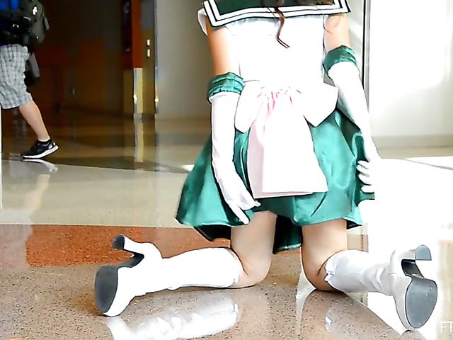 Cosplay and pussy flash with Melody Wylde