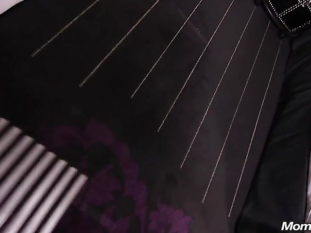 Nikie Hot - MILF POV anal on the bed