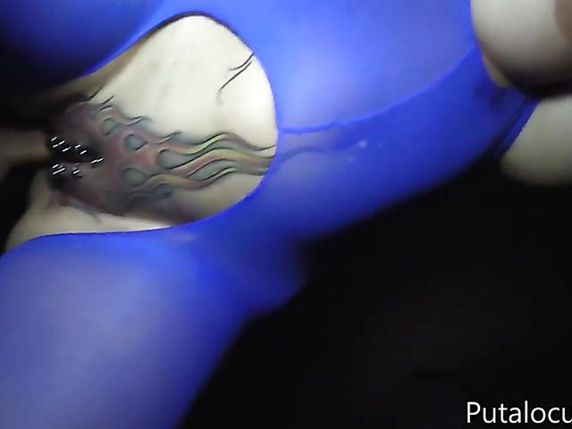 Pierced Candela X gets her tattooed pussy fucked in the gloryhole