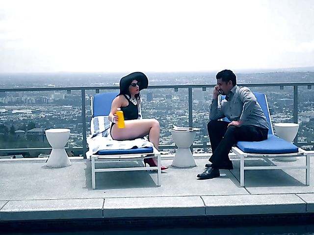 Valentina Nappi anal with a pool boy