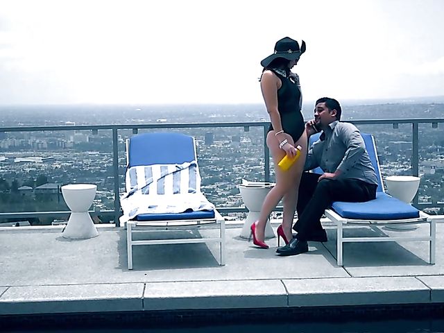 Valentina Nappi anal with a pool boy