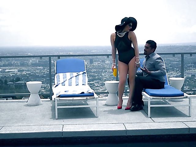 Valentina Nappi anal with a pool boy