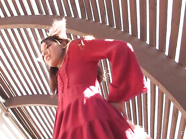 Public pussy fingering with exotic Melody